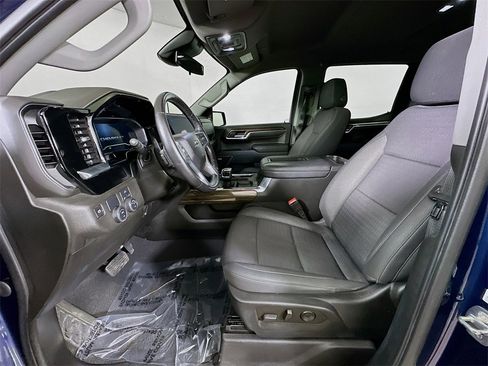 Used 2022 Chevrolet Silverado 1500 RST w/ Convenience Package II image 13