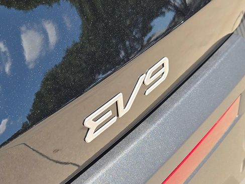 New 2026 Kia EV9 Light RWD image 8