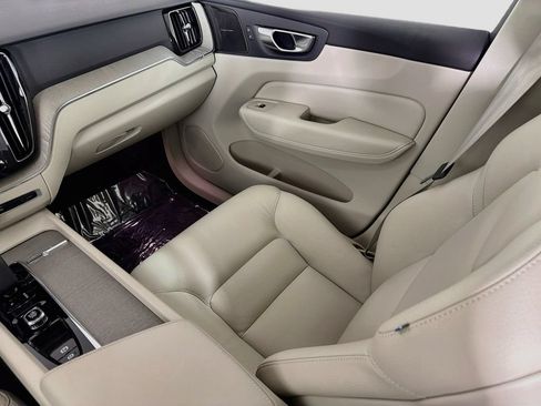 Certified 2023 Volvo XC60 T8 Plus w/ Protection Package Premier AWD/4WD image 25