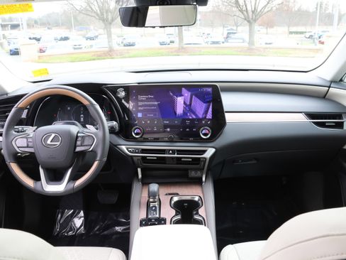 Used 2024 Lexus RX 350 Premium Plus image 16
