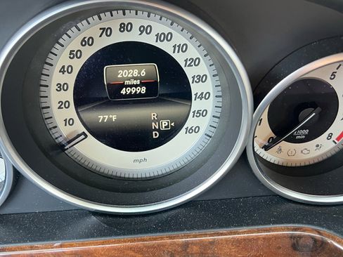 Used 2014 Mercedes-Benz E 350 Sedan image 11