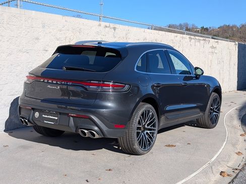 Certified 2023 Porsche Macan S image 7