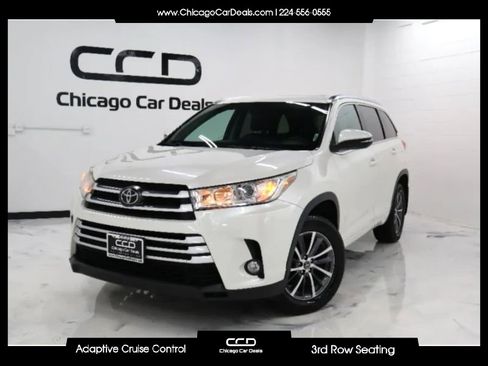 Used 2017 Toyota Highlander XLE AWD/4WD image 1