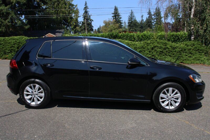 Used 2016 Volkswagen Golf S FWD image 12