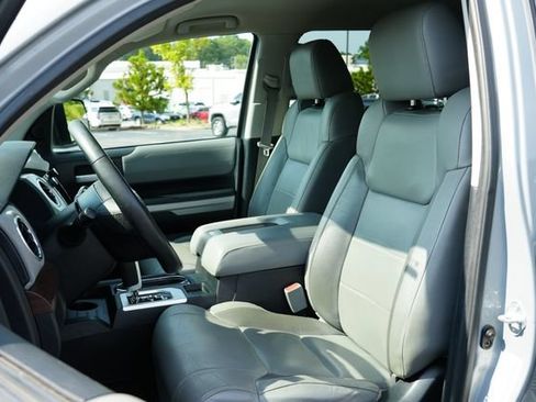 Used 2021 Toyota Tundra Limited w/ Limited Premium Package AWD/4WD image 23