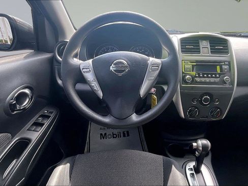 Used 2016 Nissan Versa SV w/ Fog Lights Package FWD image 6