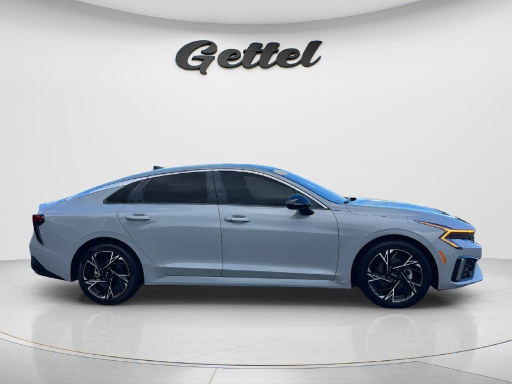 Used 2025 Kia K5 GT-Line w/ GT-Line Premium Package FWD image 4