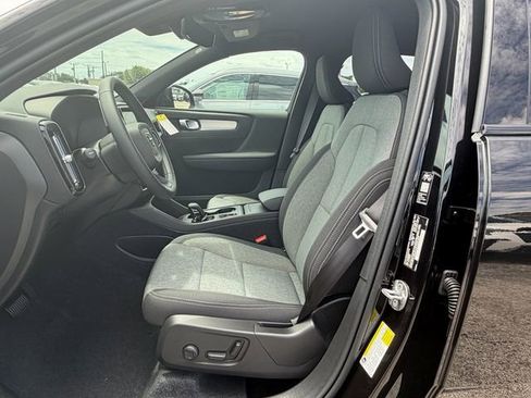 New 2026 Volvo XC40 B5 Core AWD/4WD image 12