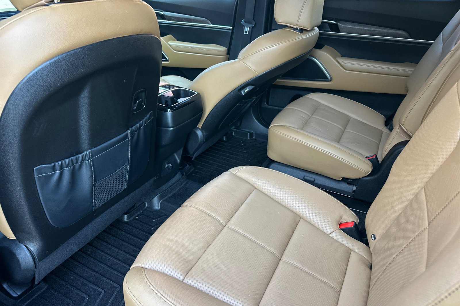 Used 2022 Kia Telluride SX w/ Towing Package FWD image 12