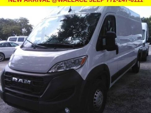 Used 2025 RAM ProMaster 2500 w/ Convenience Group FWD image 6