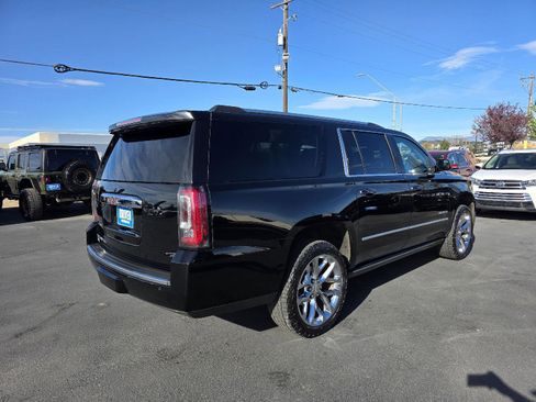 Used 2020 GMC Yukon XL Denali w/ Open Road Package image 5