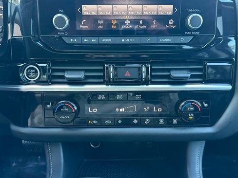 Used 2023 Nissan Pathfinder SV w/ SV Premium Package AWD/4WD image 35