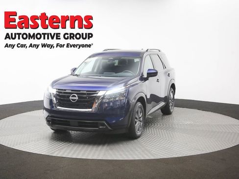 Used 2025 Nissan Pathfinder SV FWD image 55