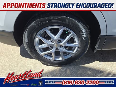 Used 2023 Chevrolet Equinox LS FWD image 23