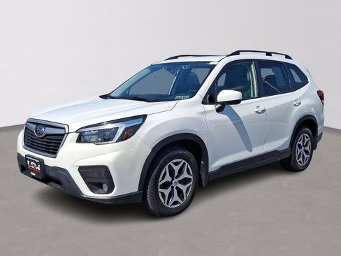 Used 2021 Subaru Forester Premium AWD/4WD image 1