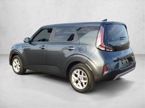 Used 2024 Kia Soul LX w/ Option Group 015 FWD image 7