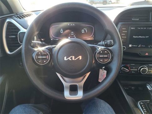 Used 2023 Kia Soul LX image 26