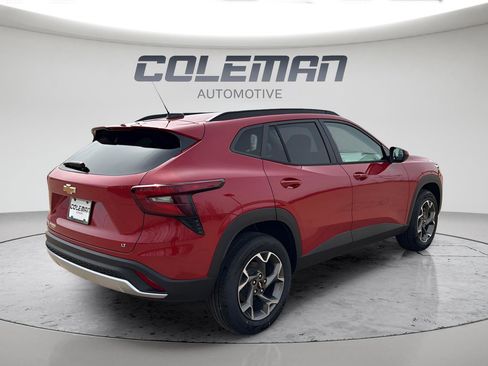 New 2026 Chevrolet Trax LT w/ LT Convenience Package FWD image 5