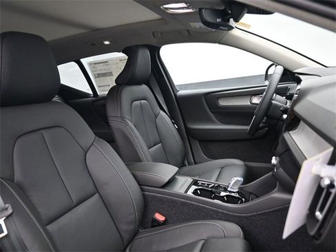 New 2026 Volvo XC40 B4 Plus w/ Protection Package Premier image 34