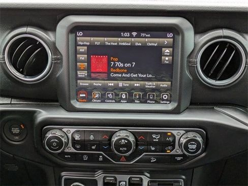 Used 2019 Jeep Wrangler Unlimited Sahara image 18