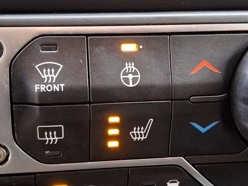 Used 2020 Jeep Wrangler Sport S image 26