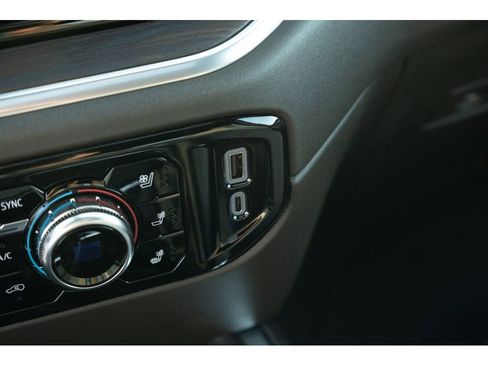 New 2026 GMC Sierra 1500 SLT w/ SLT Premium Plus Package image 28