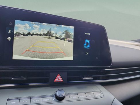 New 2026 Hyundai Elantra Limited FWD image 28