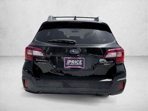 Used 2018 Subaru Outback 3.6R Limited AWD/4WD image 6