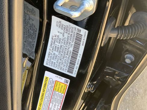 Used 2023 Honda Civic Sport image 32