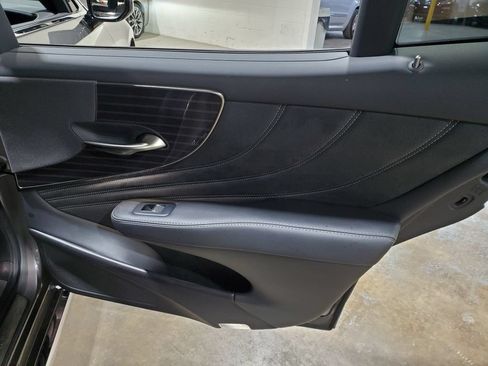 Used 2020 Lexus LS 500 w/ Accessory Package (Z2) RWD image 22