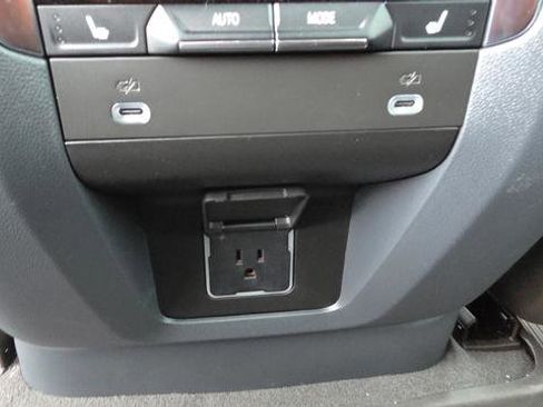 Used 2023 GMC Yukon XL Denali w/ LPO, Floor Liner Package image 25