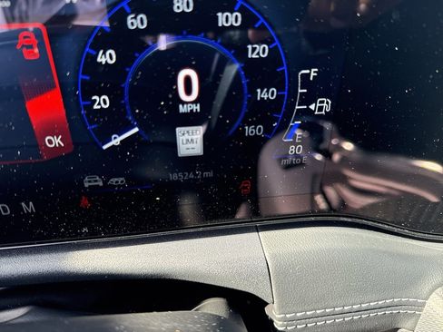 Used 2024 Ford Mustang GT Premium image 9