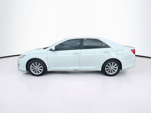 Used 2014 Toyota Camry XLE FWD image 4