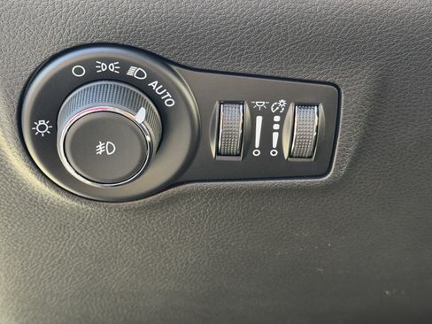 New 2026 Jeep Compass Latitude AWD/4WD image 14
