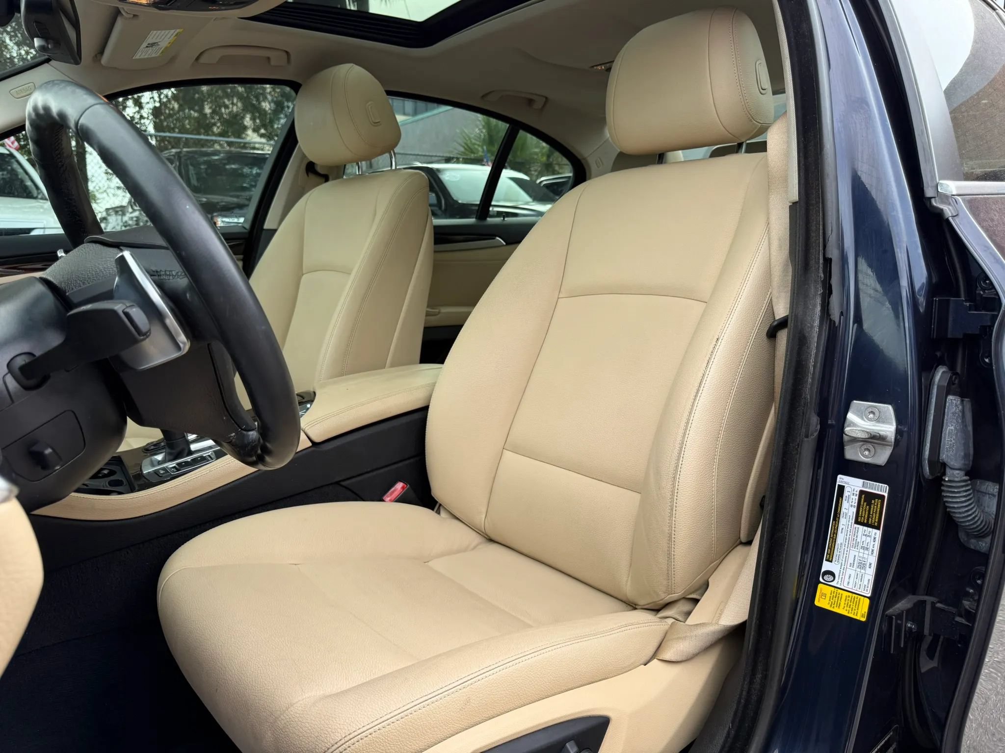 Used 2016 BMW 528i Sedan RWD image 12