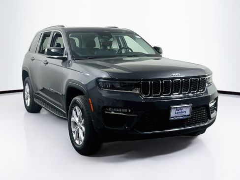 Used 2022 Jeep Grand Cherokee Limited AWD/4WD image 3