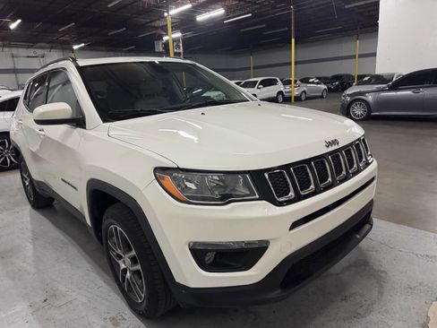 Used 2019 Jeep Compass Latitude w/ Popular Equipment Group image 6