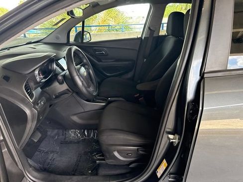 Used 2020 Chevrolet Trax LS w/ Tint and Cruise Package FWD image 2