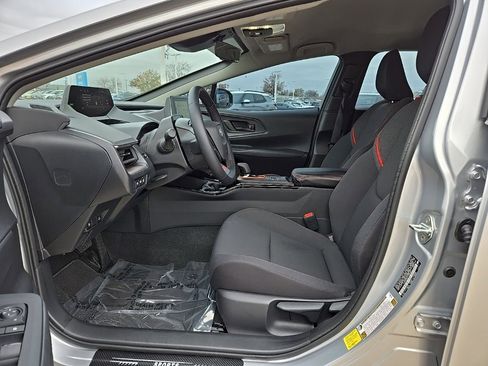 Used 2026 Toyota Prius Plug-In Hybrid image 11