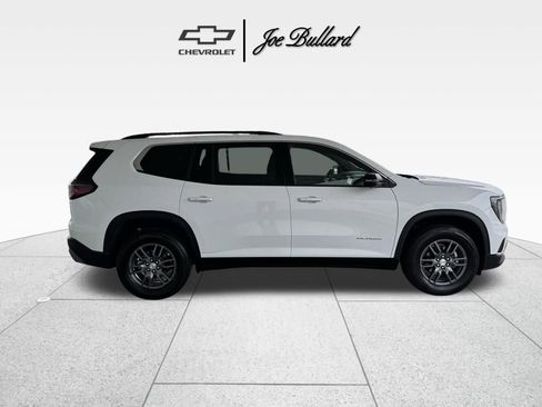 Used 2025 GMC Acadia Elevation image 7