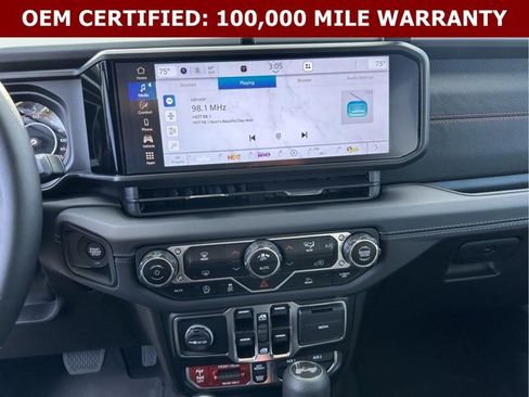 Used 2024 Jeep Wrangler Unlimited Rubicon image 21