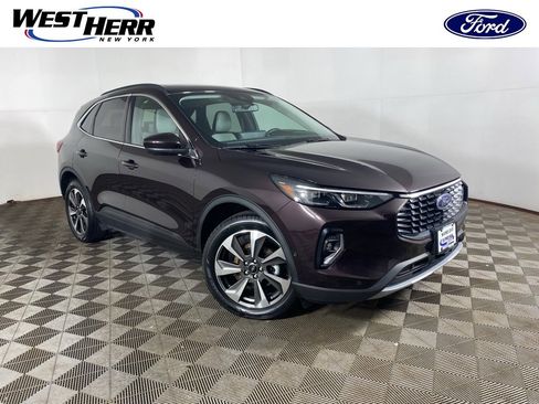 Used 2023 Ford Escape Platinum w/ Premium Technology Package image 1