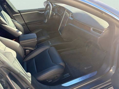 Used 2018 Tesla Model S 75D image 6