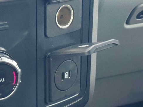 Used 2025 Ford F150 XLT w/ Equipment Group 301A Standard image 24