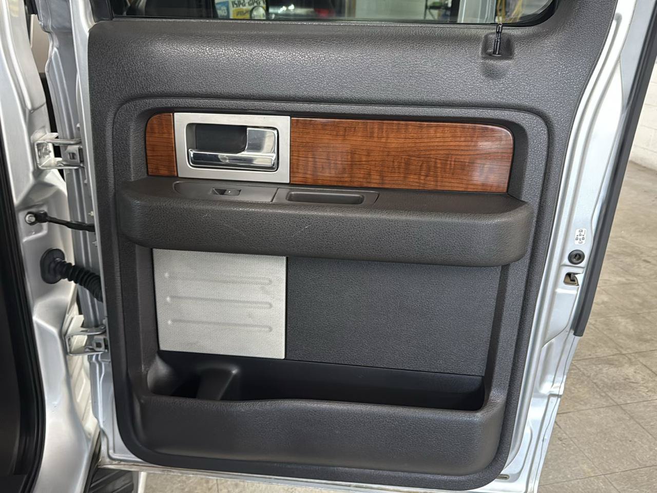 Used 2010 Ford F150 Lariat AWD/4WD image 43