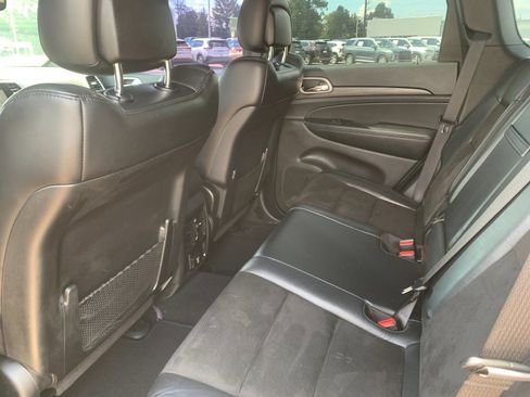 Used 2020 Jeep Grand Cherokee Altitude AWD/4WD image 15