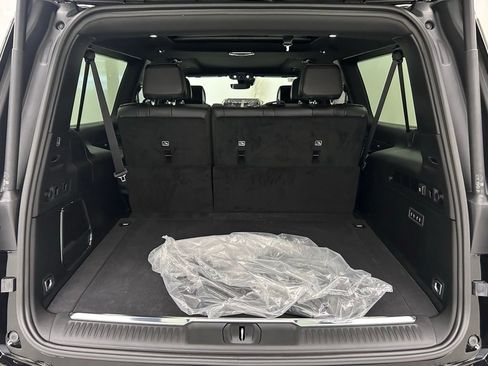 New 2026 Jeep Grand Wagoneer L 4WD image 9