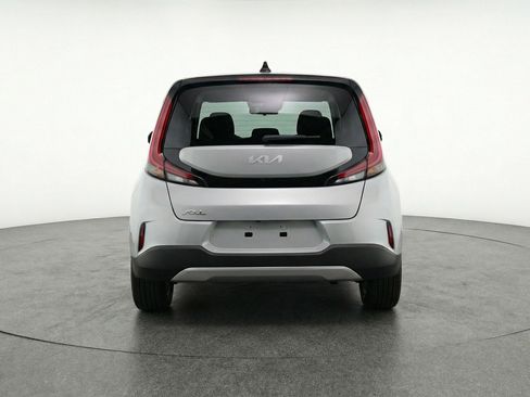 Used 2025 Kia Soul LX w/ LX Technology Package image 7