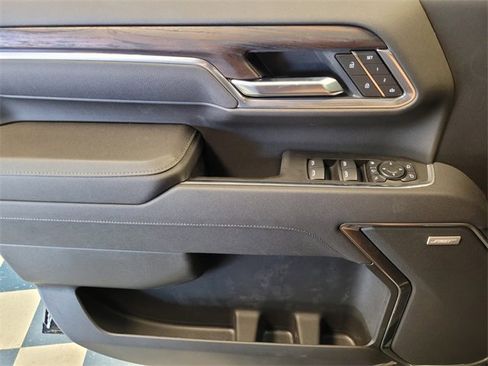 New 2025 GMC Sierra 2500 SLT image 24