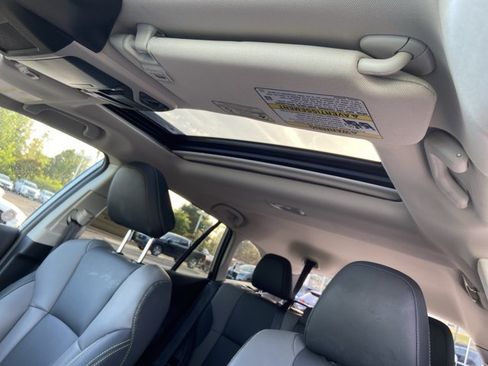 Used 2025 Subaru Outback Onyx Edition AWD/4WD image 29